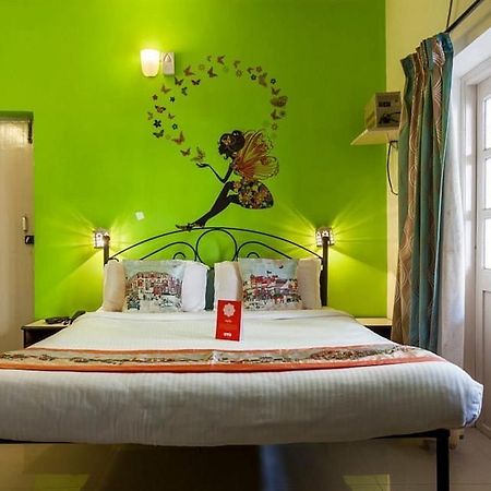 Sodders Renton Manor Hotel Arpora Ngoại thất bức ảnh