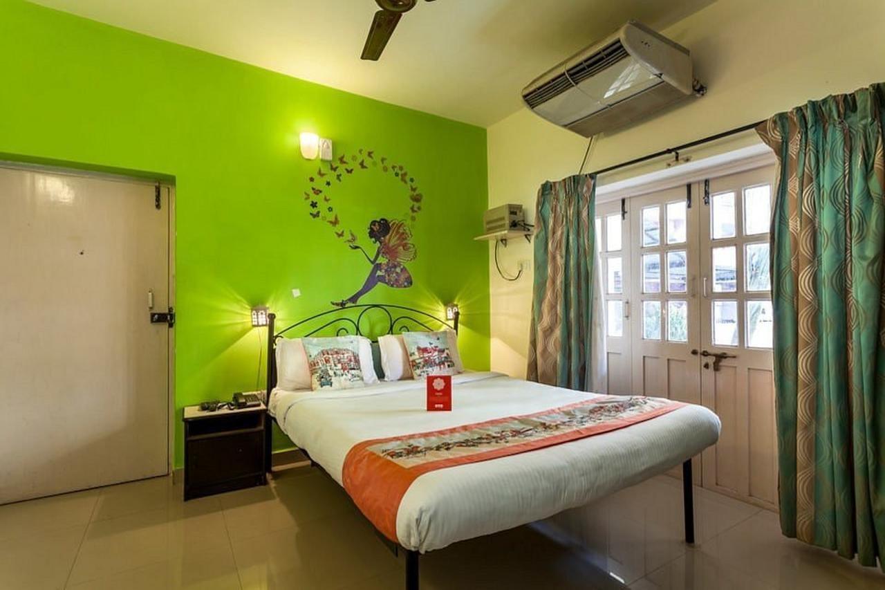 Sodders Renton Manor Hotel Arpora Ngoại thất bức ảnh