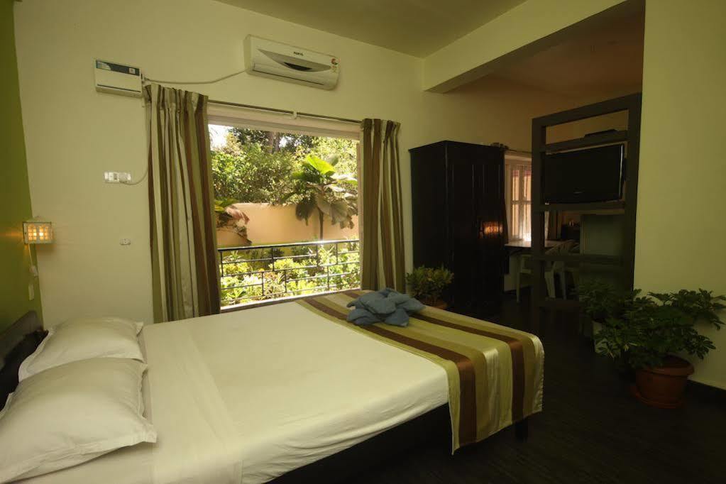 Sodders Renton Manor Hotel Arpora Ngoại thất bức ảnh
