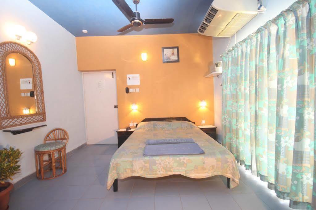 Sodders Renton Manor Hotel Arpora Ngoại thất bức ảnh